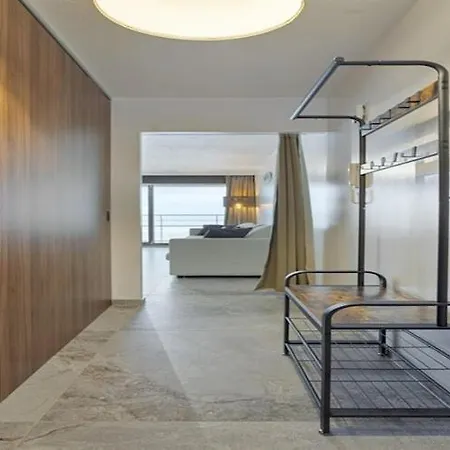 In With Stunning Sea View *